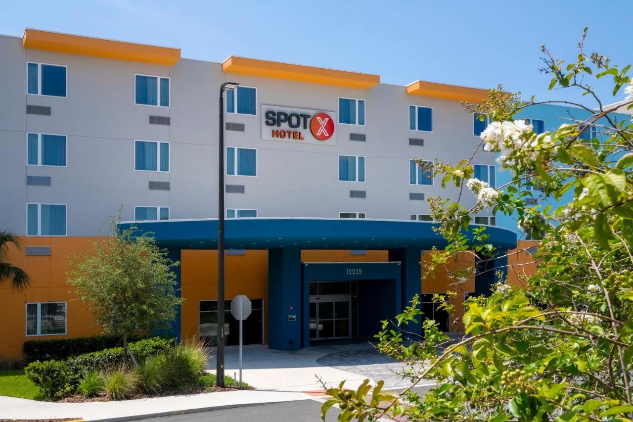 Image: SPOT X Hotel Orlando Intl Dr by The Red Collection