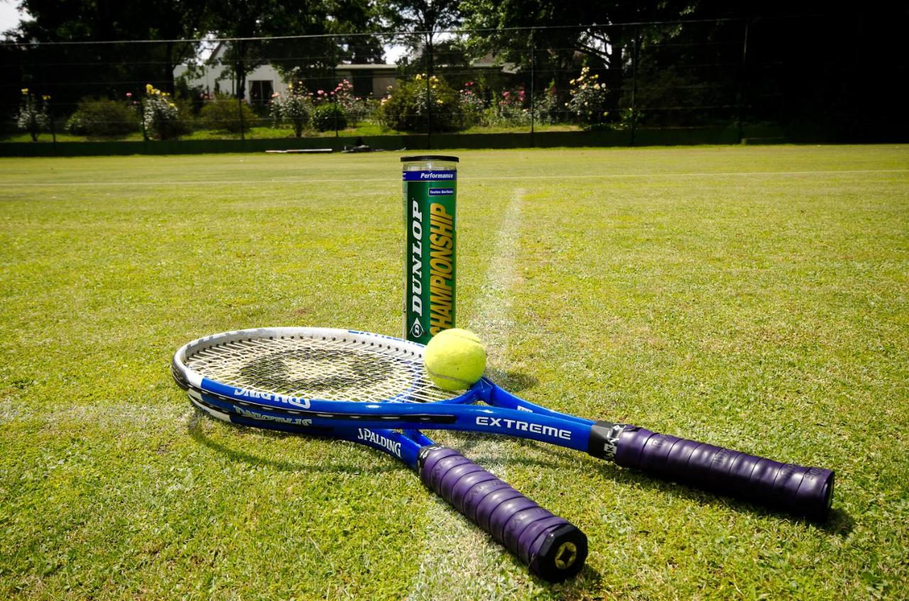 Tennis court: Rawdons Hotel & Brewery