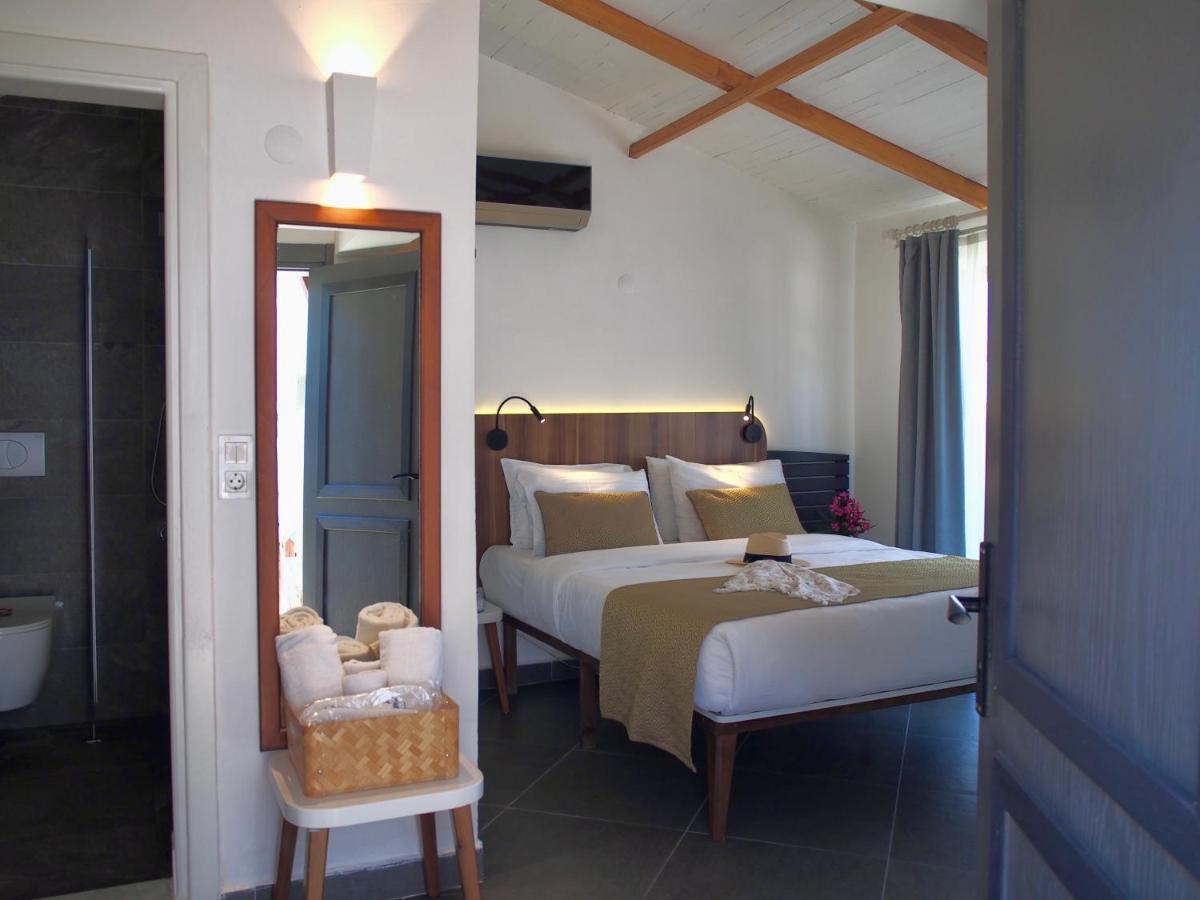 Deluxe Çift Kişilik Oda - Bahçe Manzaralı