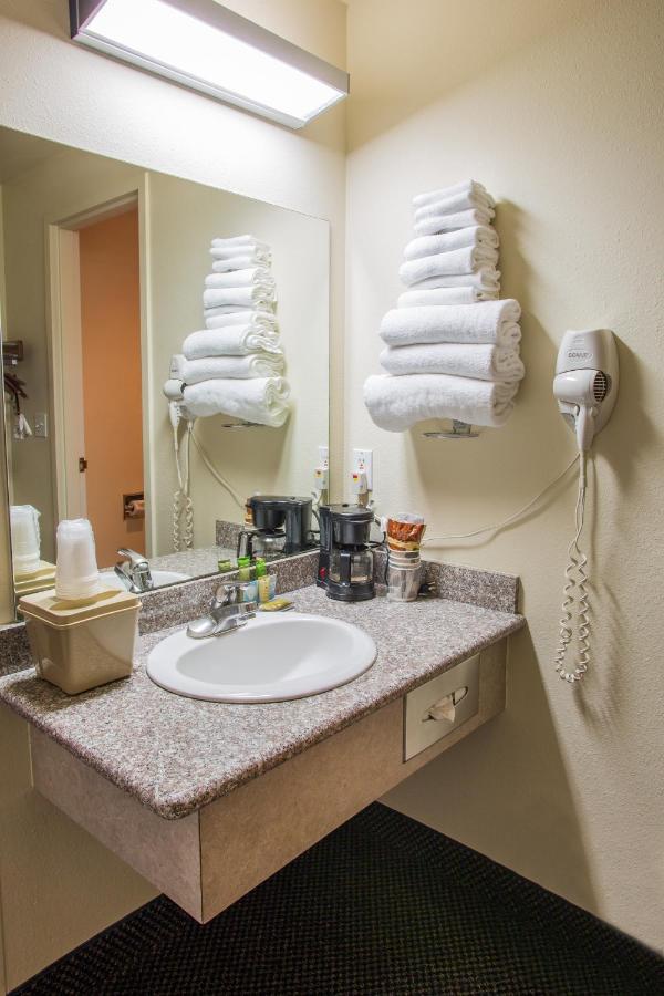 Cedars Inn — photo 8