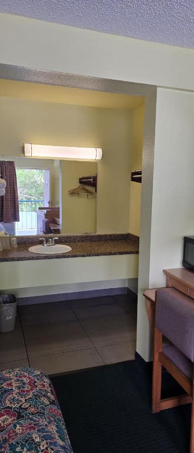 Gainesville Inn — photo 20