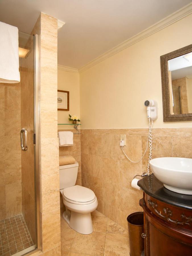 Belle View Inn — photo 19