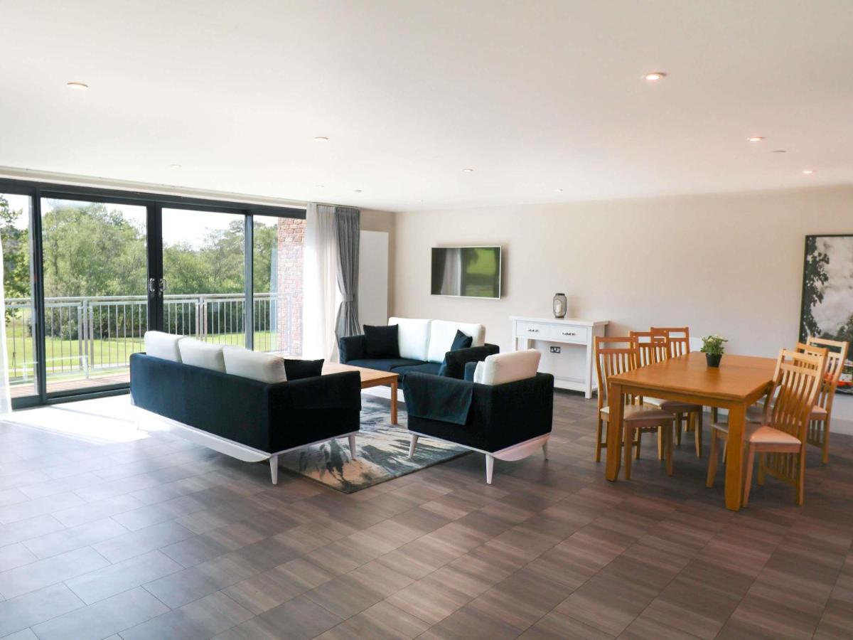 Deluxe Penthouse with 3 double or twin bedrooms
