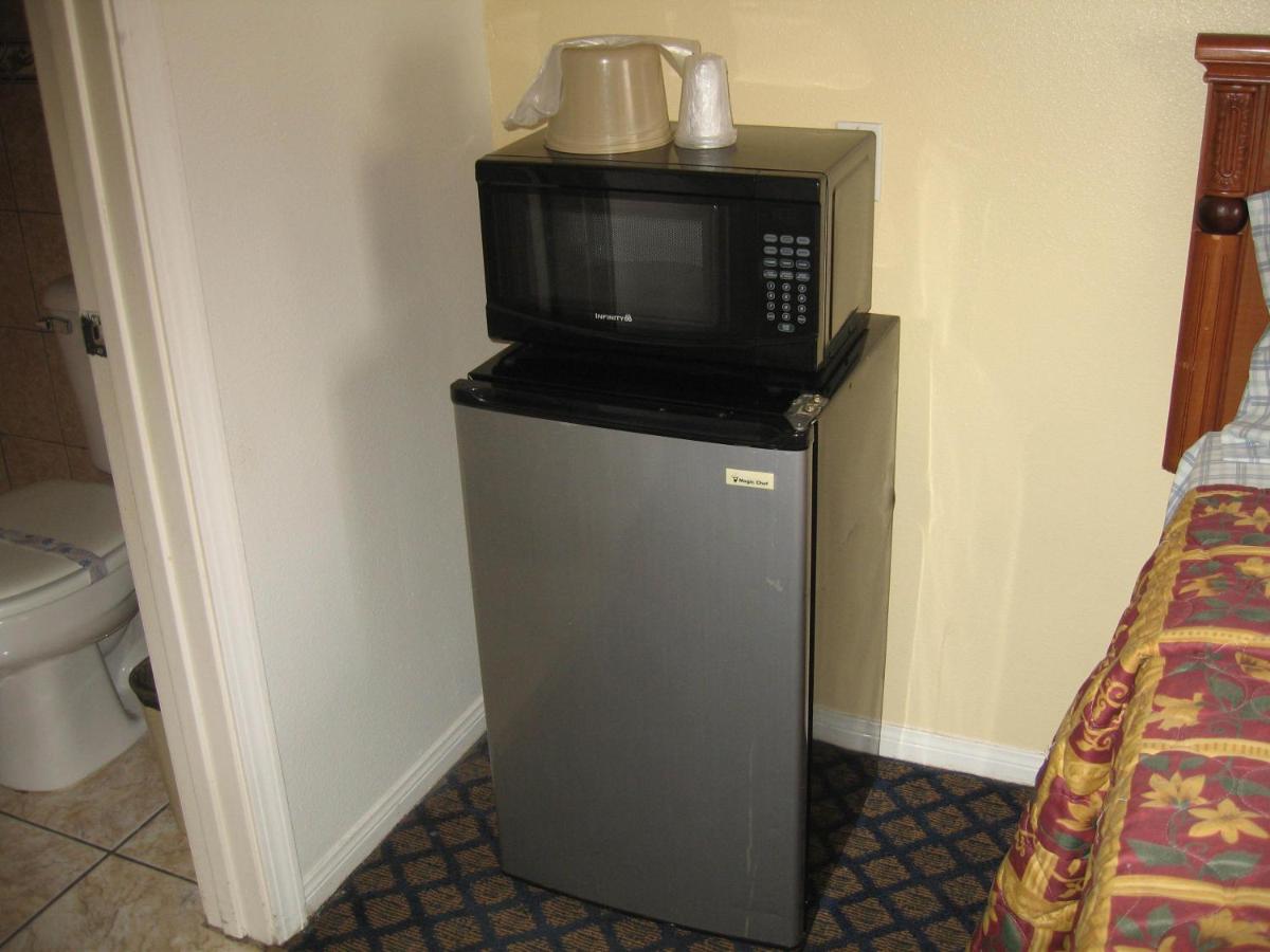 Raymoure Motel — photo 4
