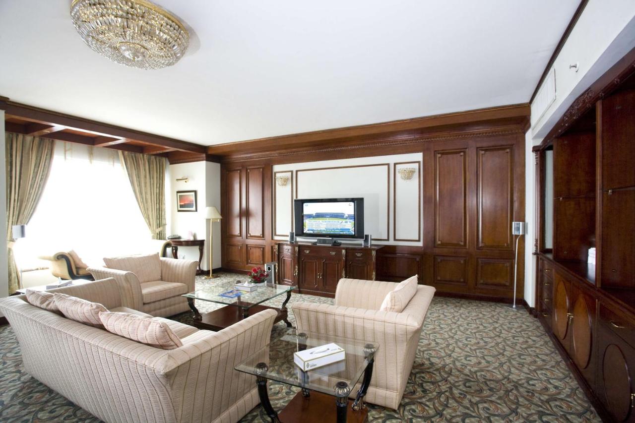 Hotel Sarina photo