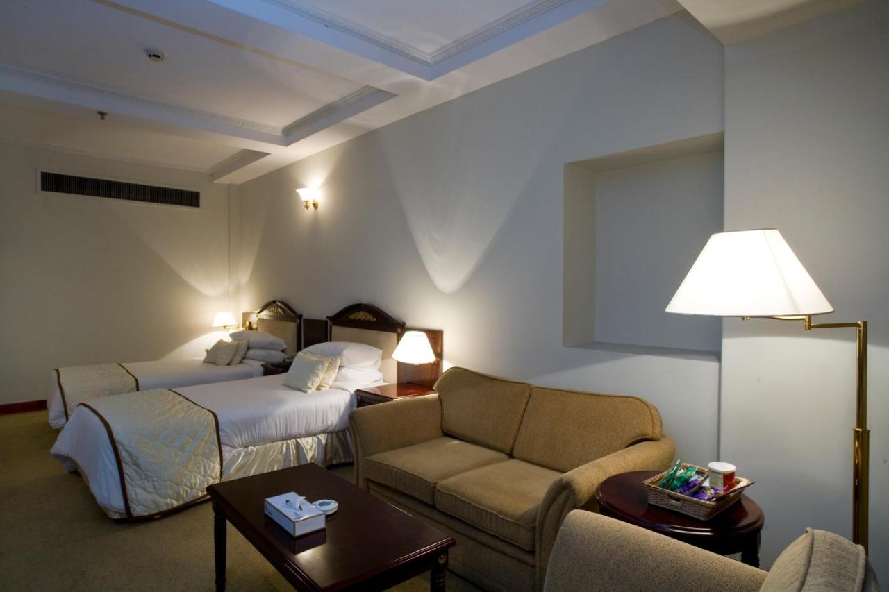 Hotel Sarina photo
