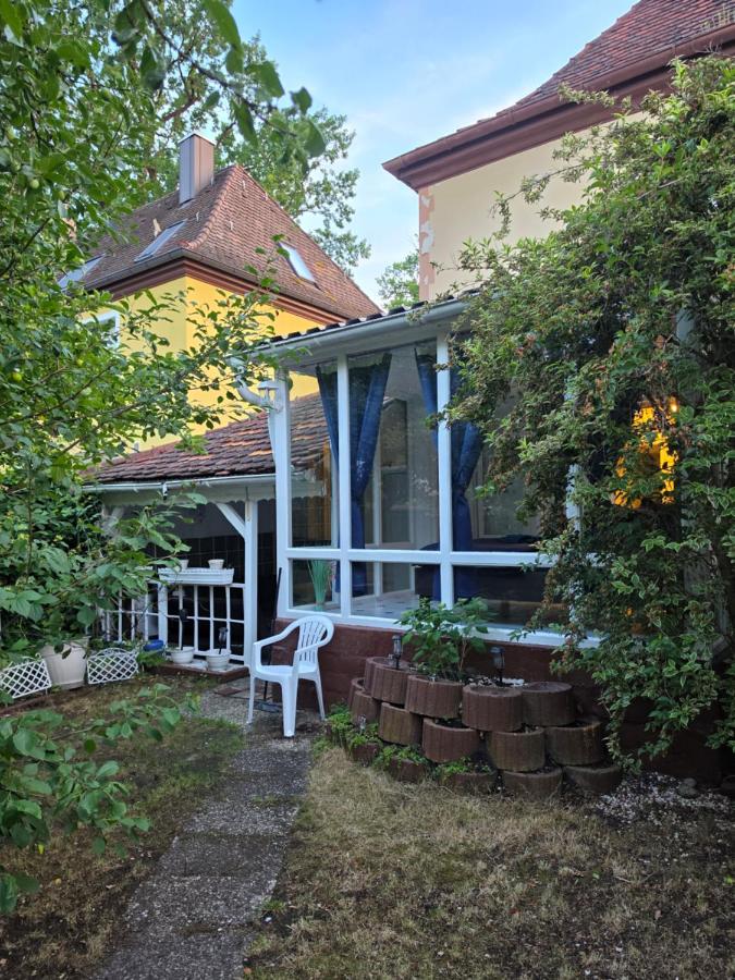 Ferienhaus mit Garten