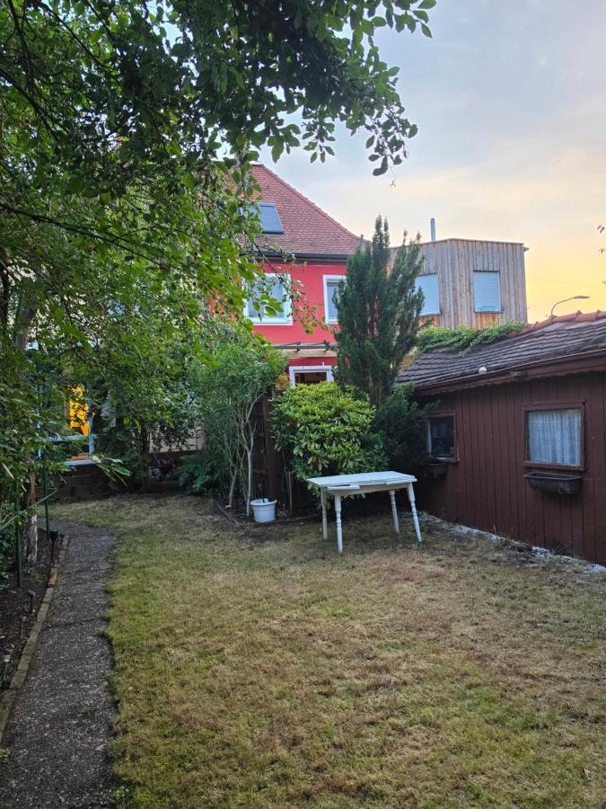 Ferienhaus mit Garten