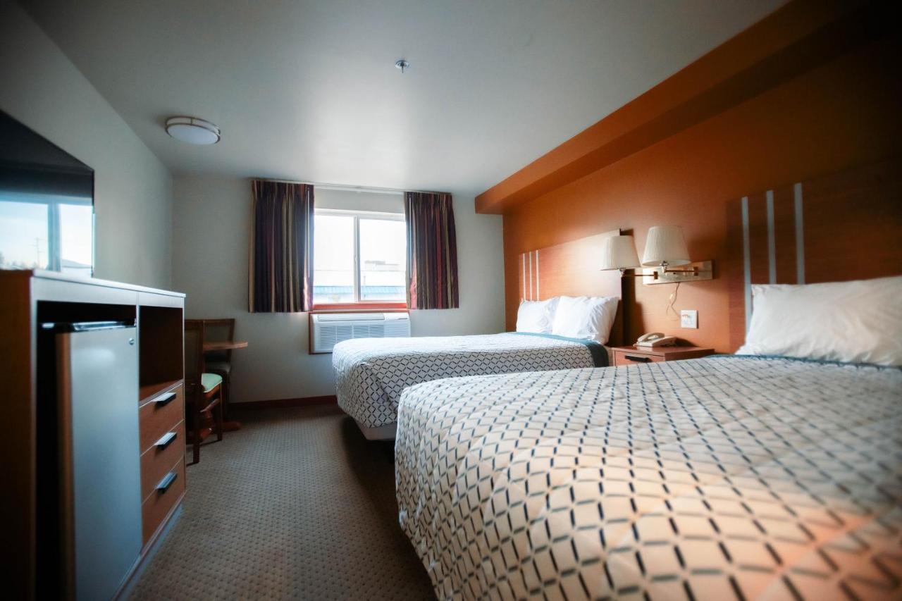 Bay City Inn — photo 9