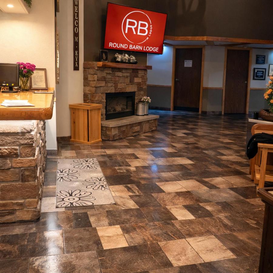 Round Barn Lodge — photo 17