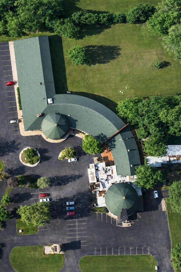 Round Barn Lodge — photo 10