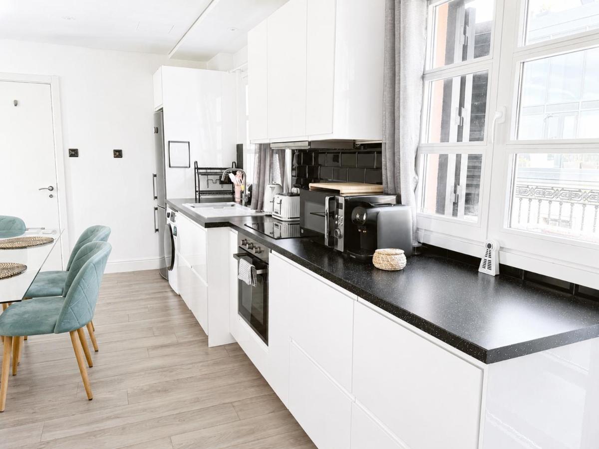 Grand Central House - Luxe Penthouse Studio - GibraltarStay Apartments