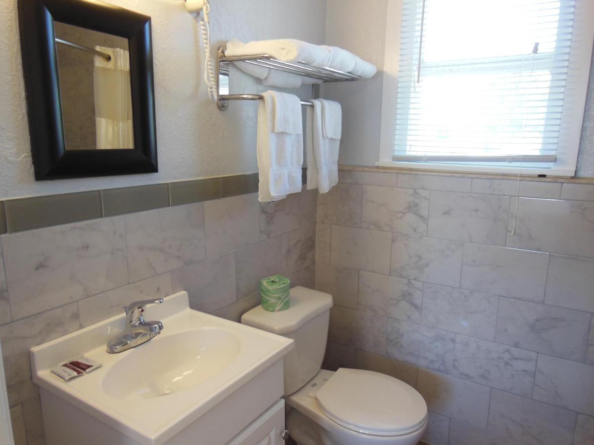 Budget Inn — photo 23