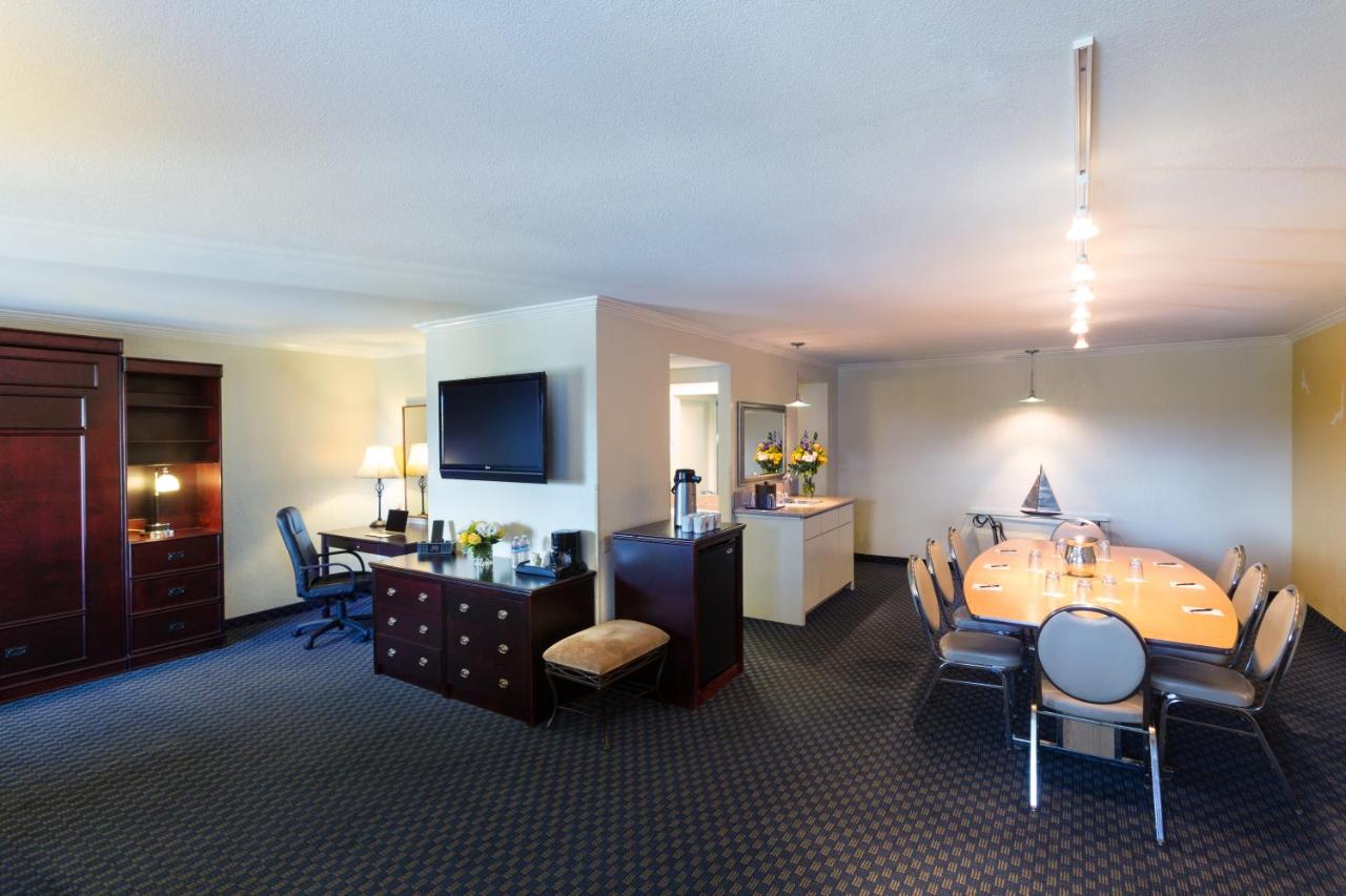 The Marina Inn on San Francisco Bay — photo 6
