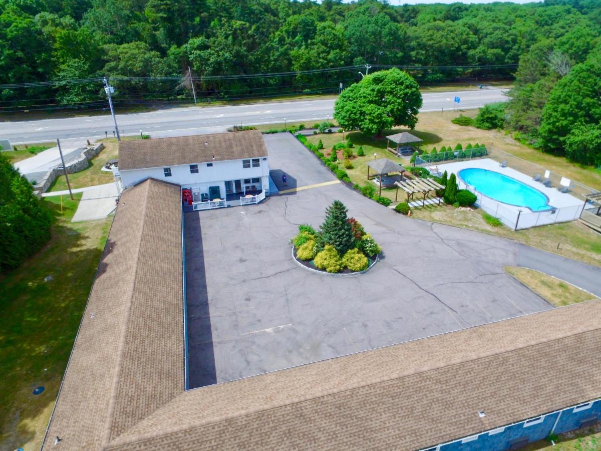 Aquastar Inn — photo 9