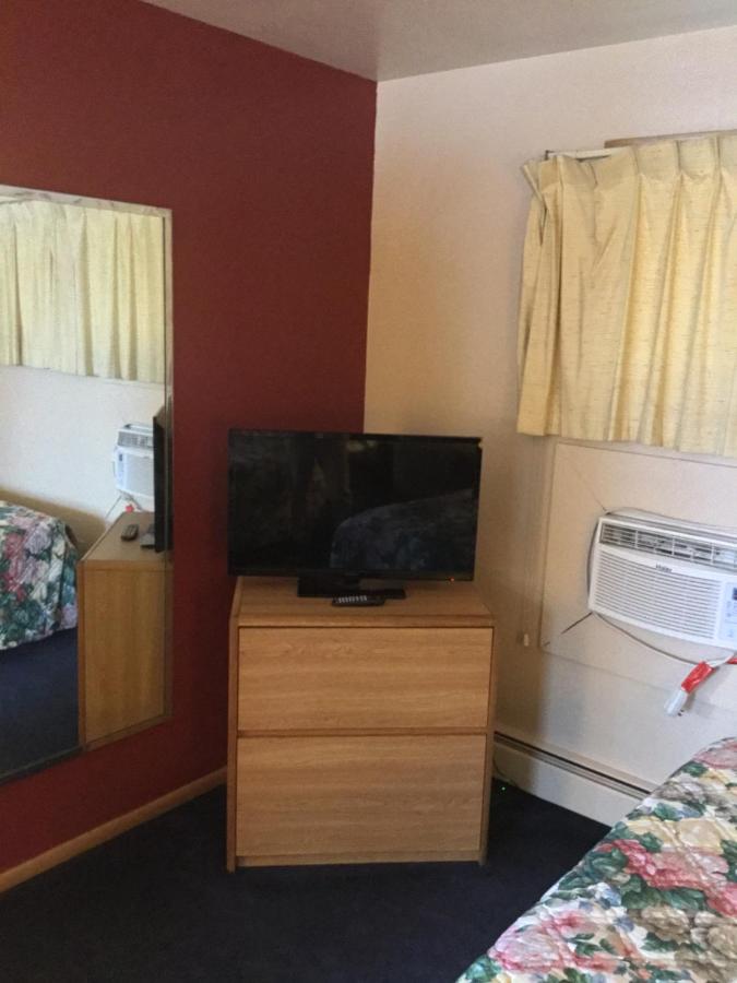 Parkway Motel — photo 13