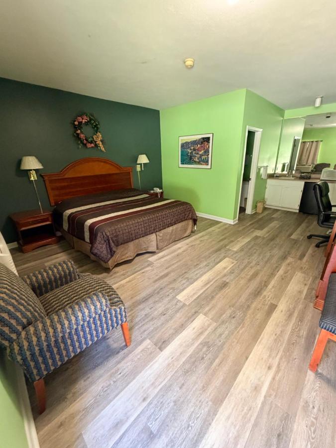 Ranch House Motel — photo 20