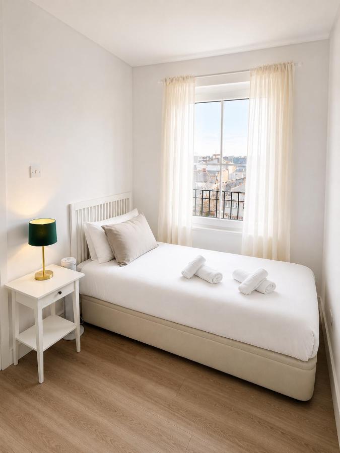 Grand Central House - Classic Two Bedroom - GibraltarStay Apartments