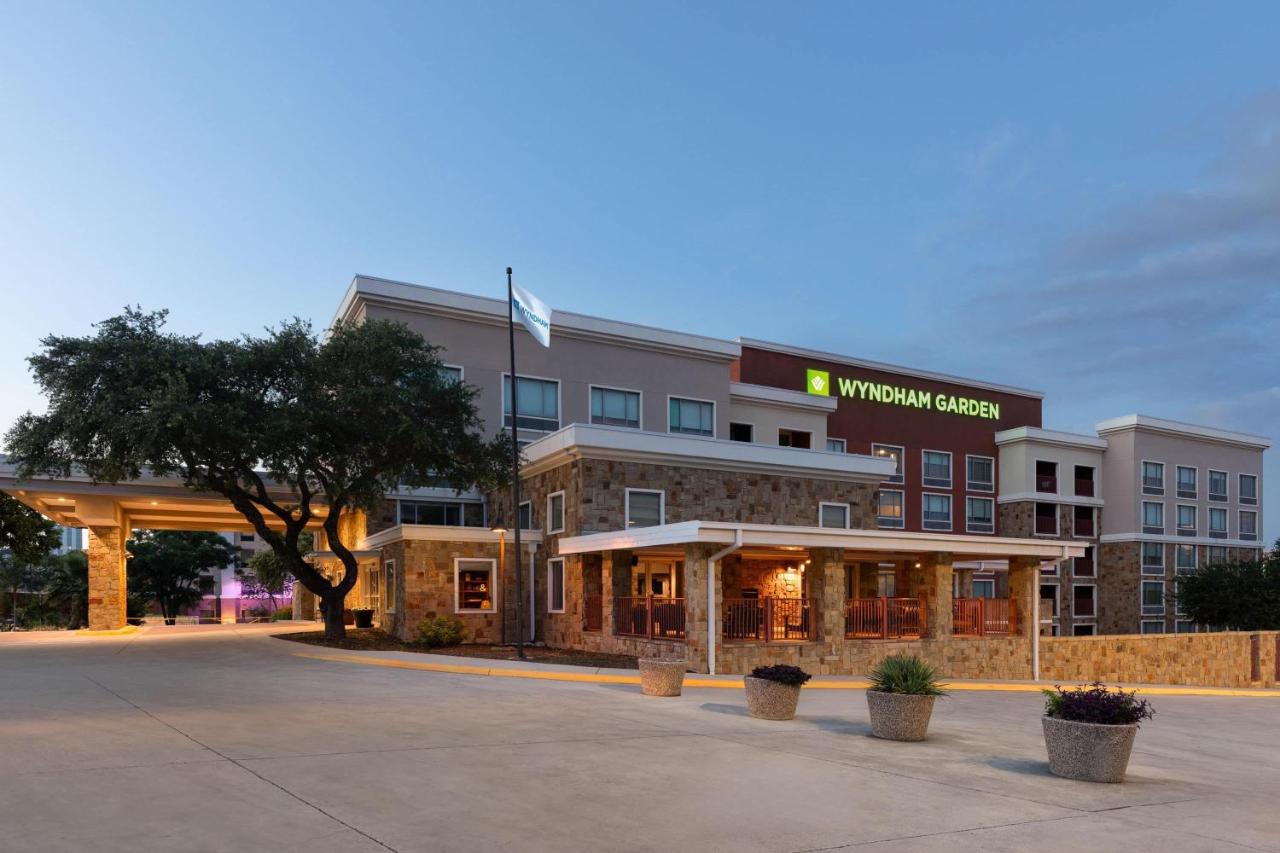 Image: Wyndham Garden San Antonio Airport