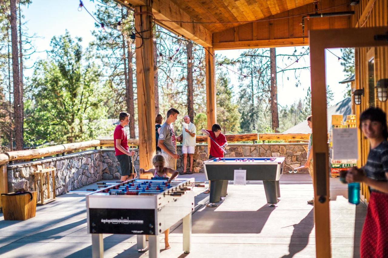 Rush Creek Lodge at Yosemite — photo 15