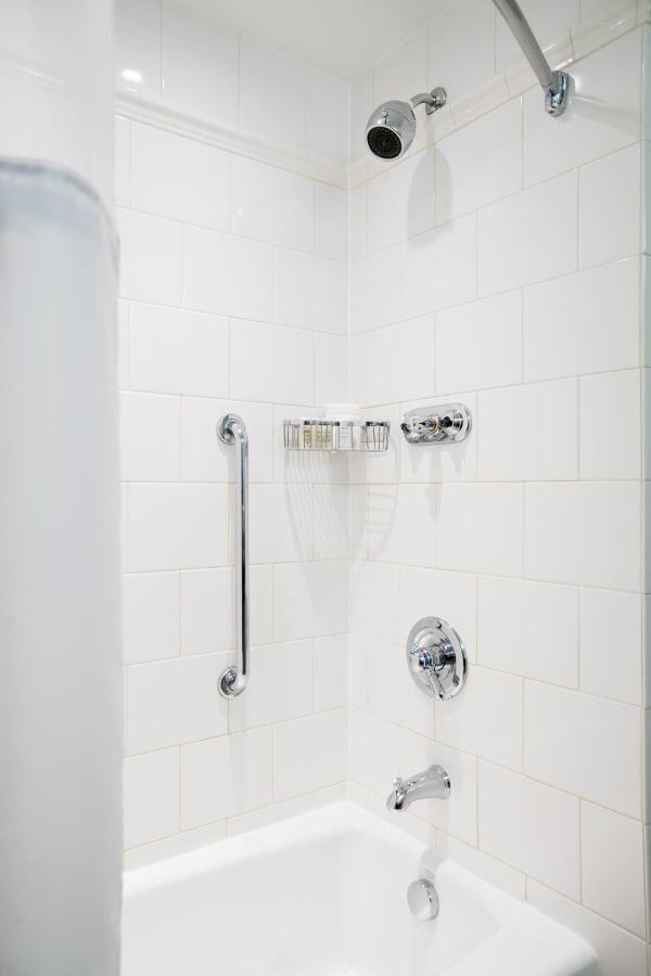 Renaissance Raleigh North Hills Hotel — photo 11