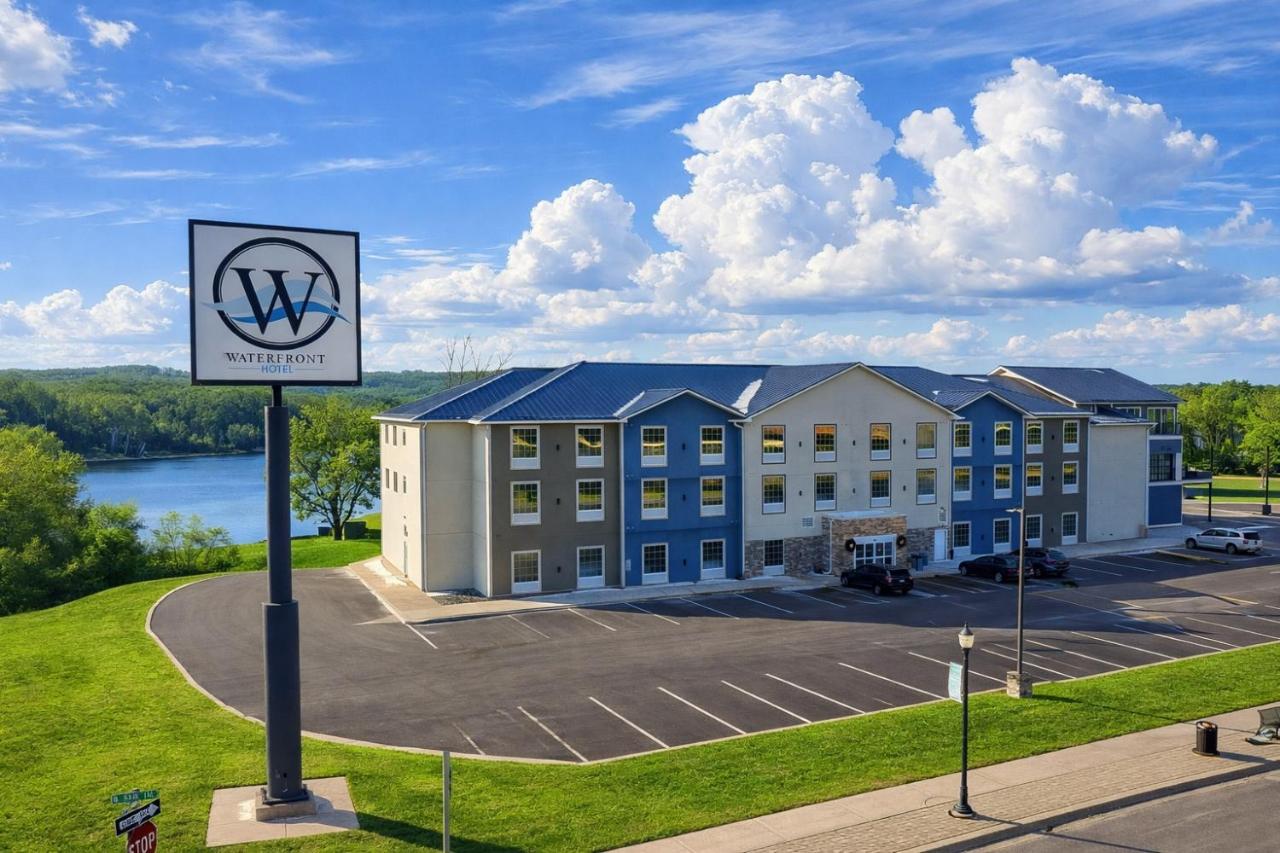 Waterfront Hotel — photo 4