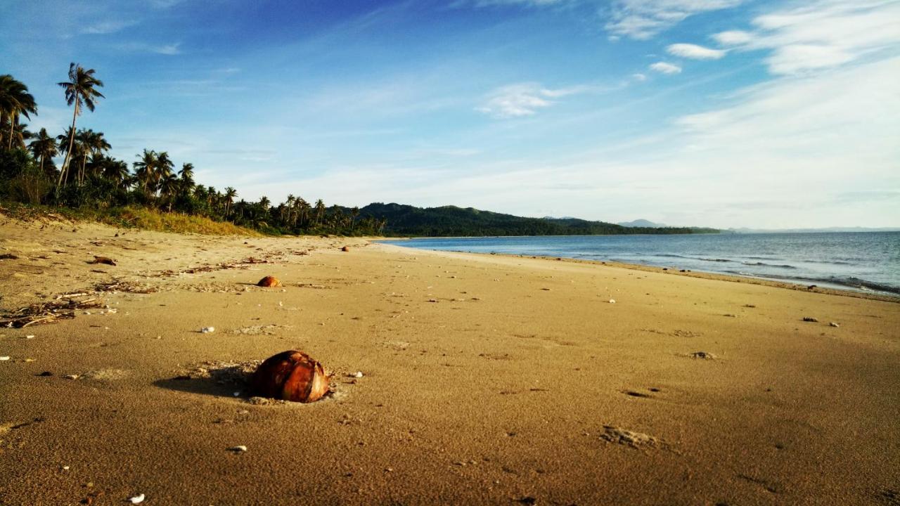 Beach: Footprints Beach Resort