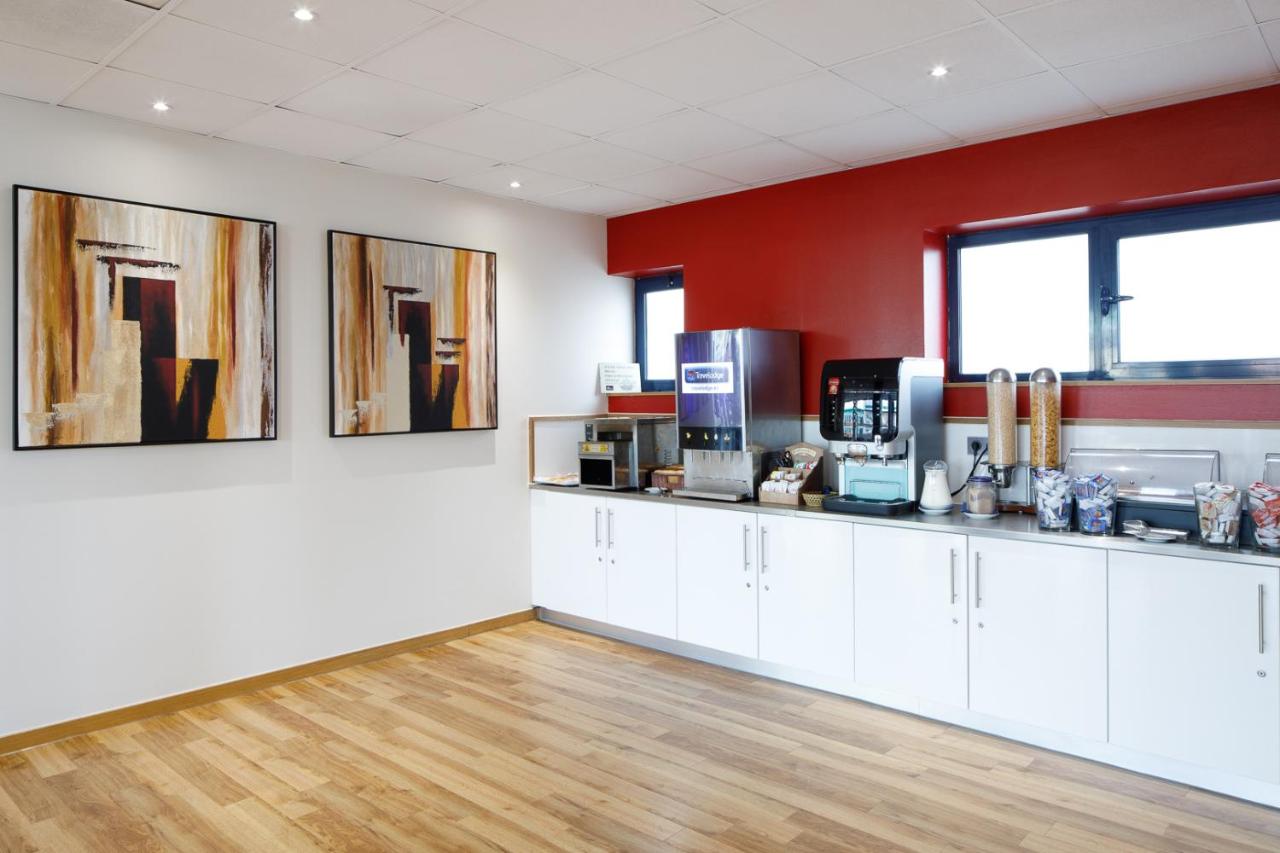 Travelodge Barcelona Fira - 5