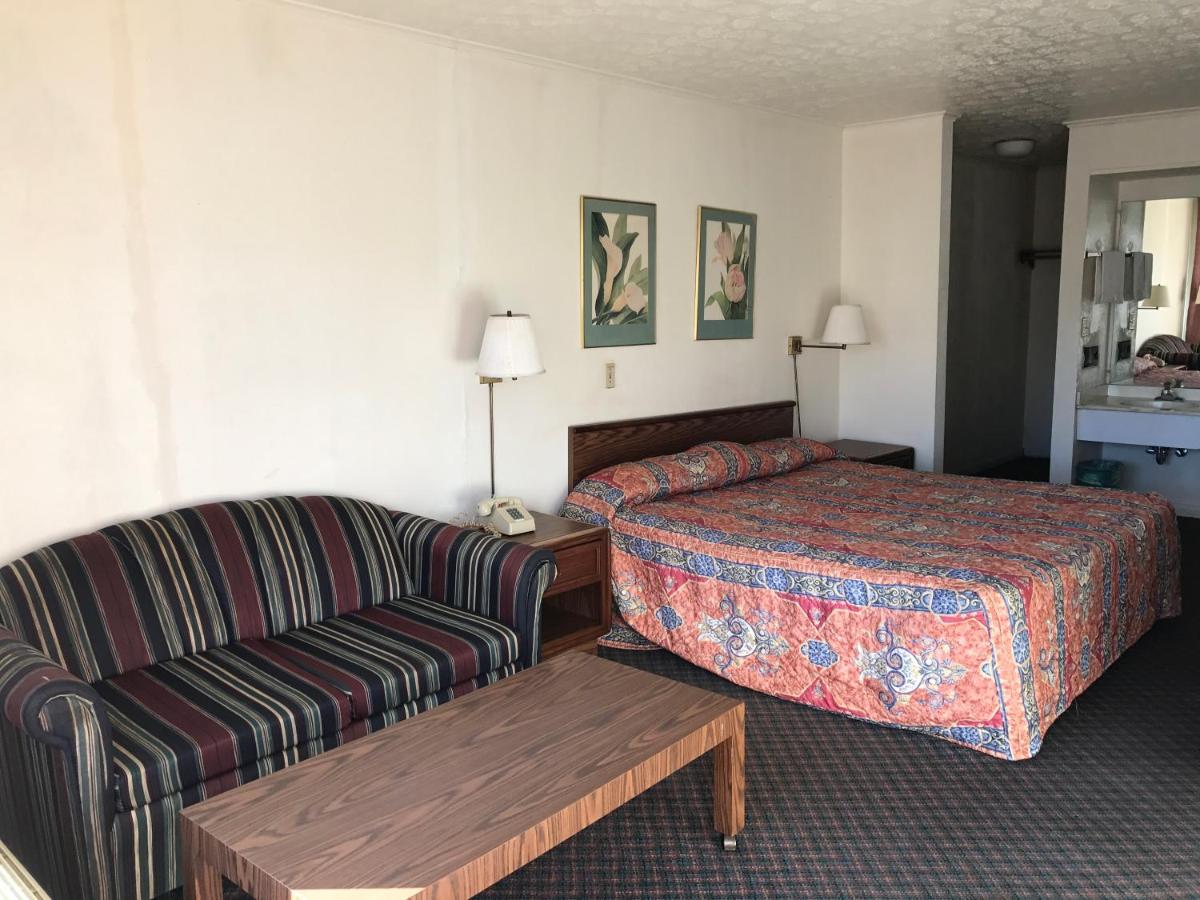 Flagship Inn — photo 16