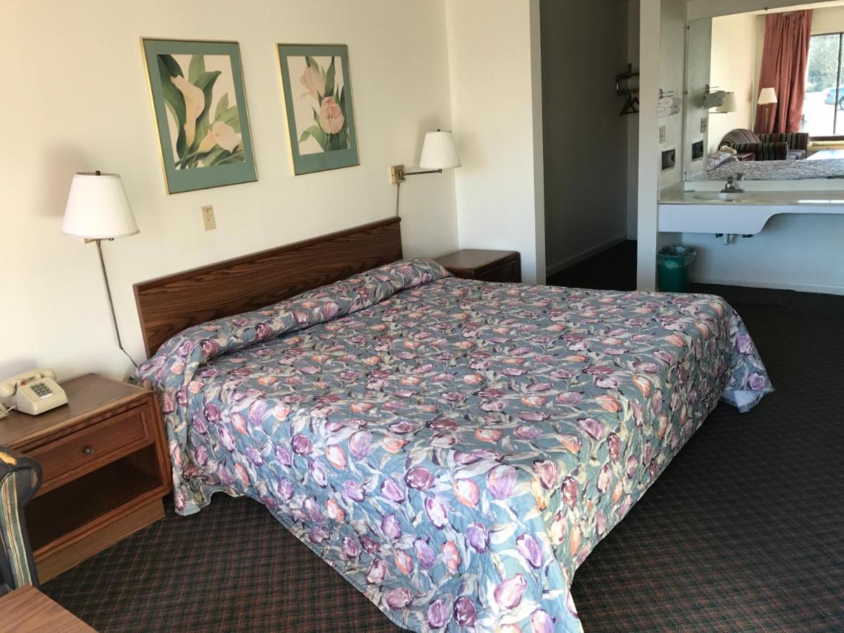 Flagship Inn — photo 21