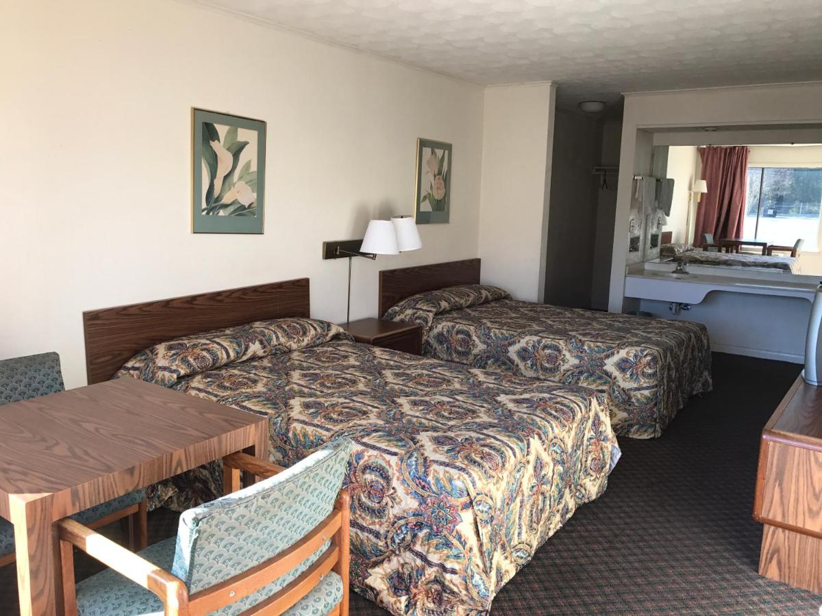 Flagship Inn — photo 17