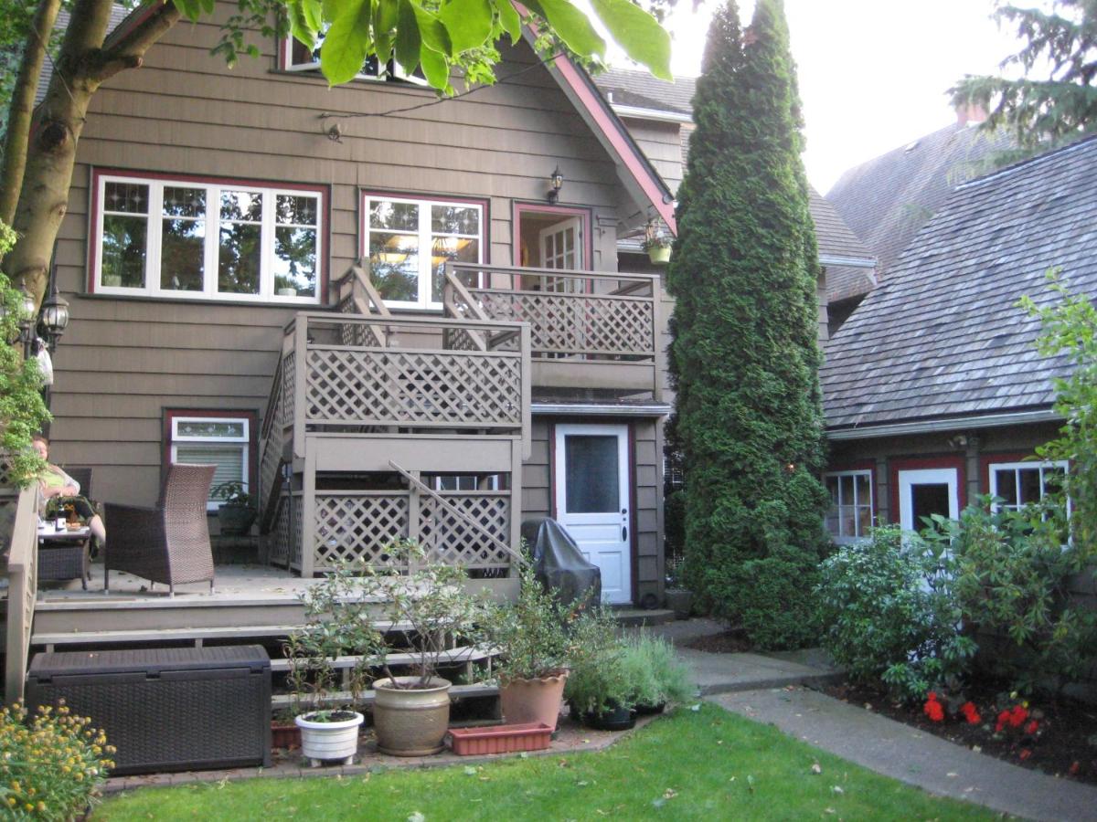 Point Grey Guest House photo