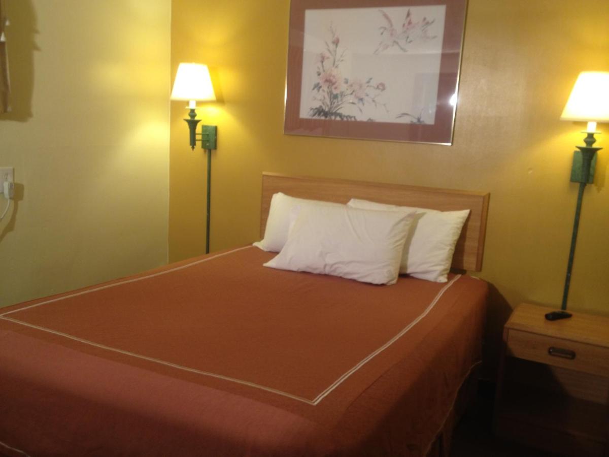 Caravan Motel — photo 13