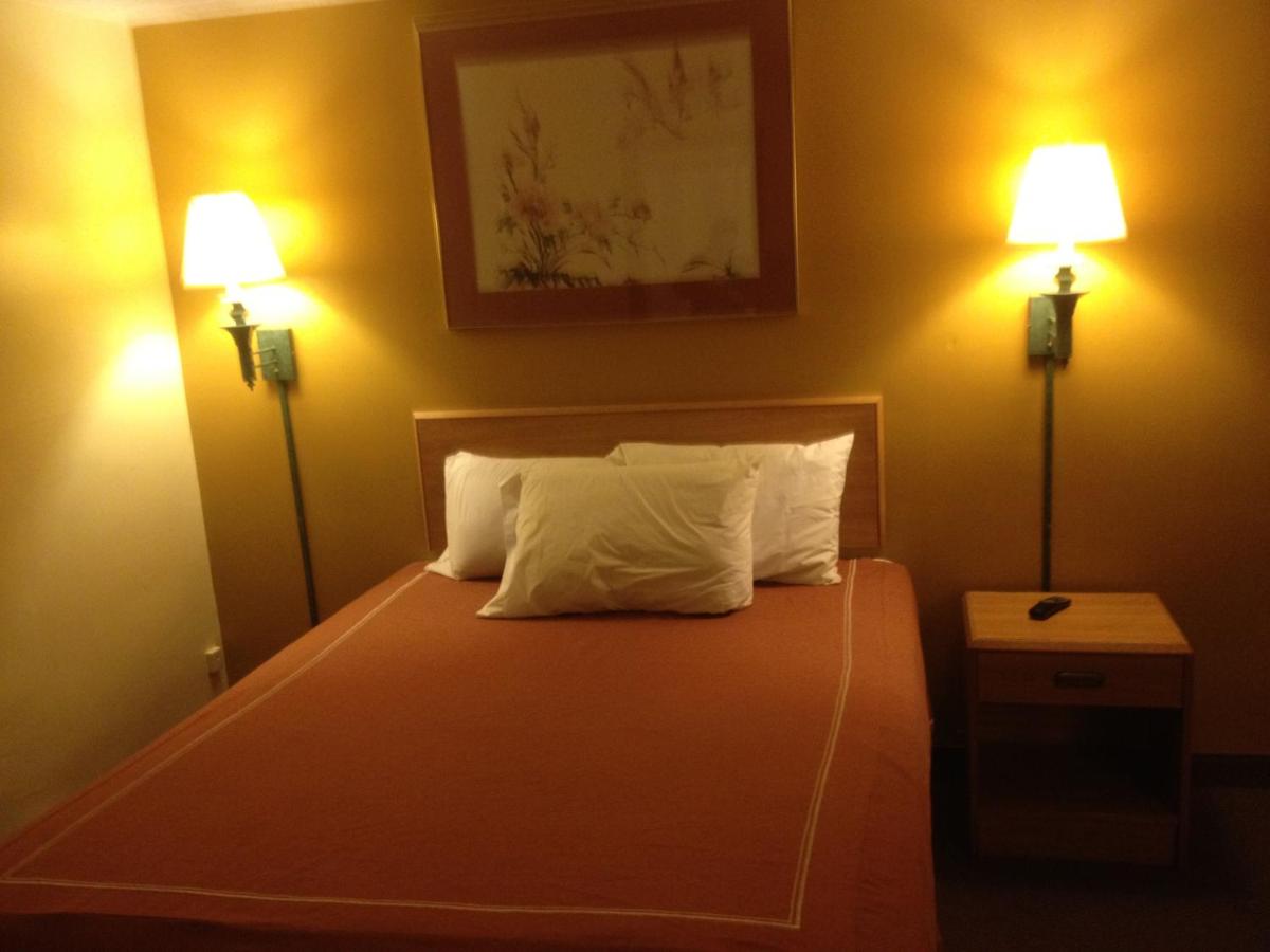 Caravan Motel — photo 20