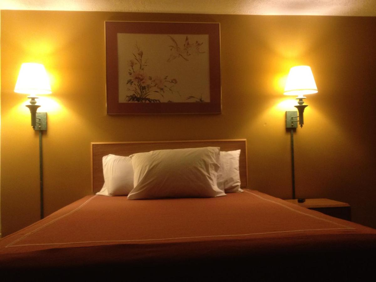 Caravan Motel — photo 19