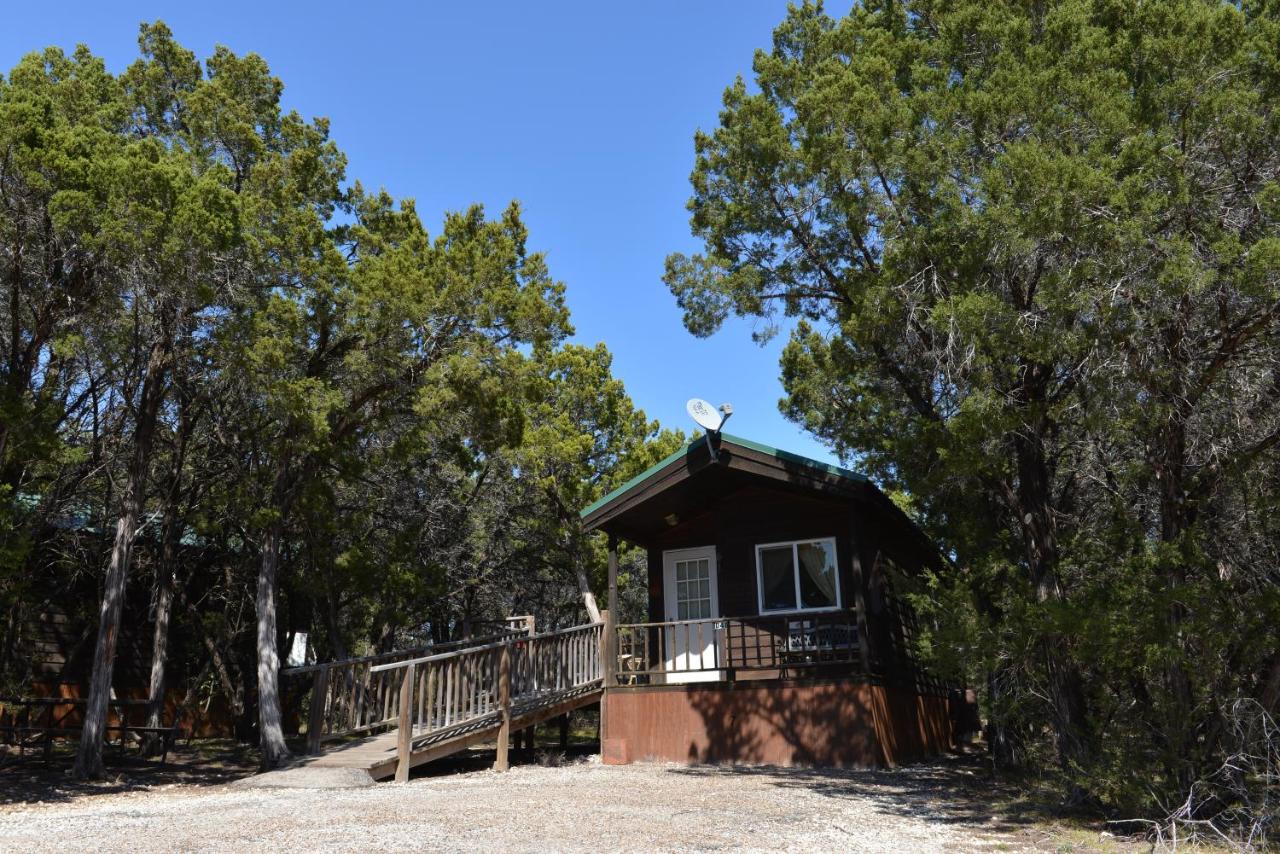 Lake Whitney Camping Resort Ramp Cabin 2 — photo 1