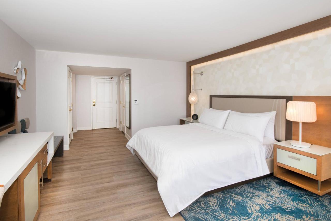 Renaissance Newport Beach Hotel — photo 24