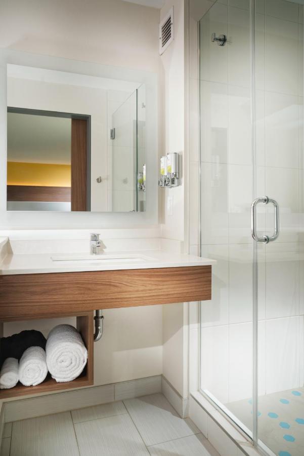 Hotel Z - Gaslamp San Diego — photo 19