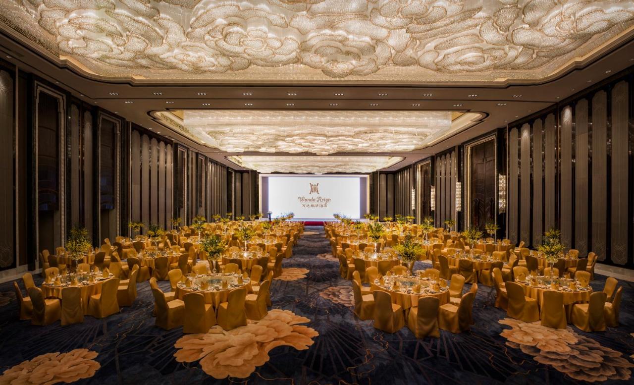 Wanda Reign Chengdu photo