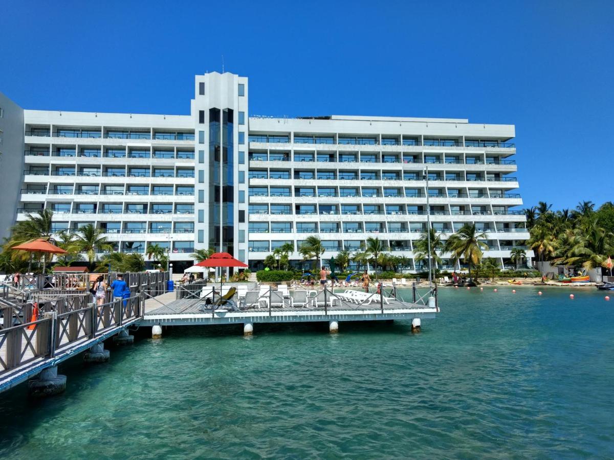 Caribbean Apartments photo