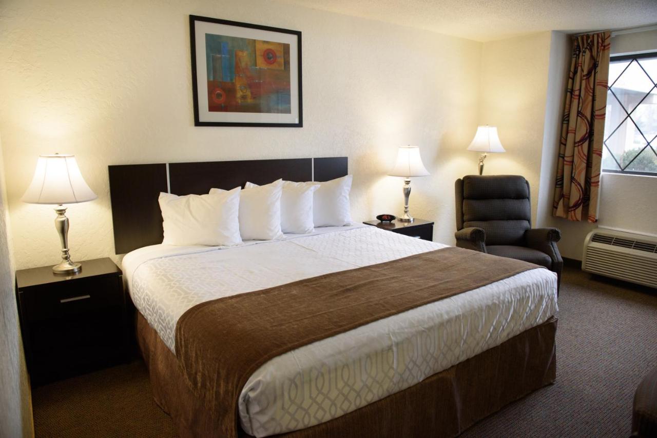 Americas Best Value Inn New Paltz — photo 12