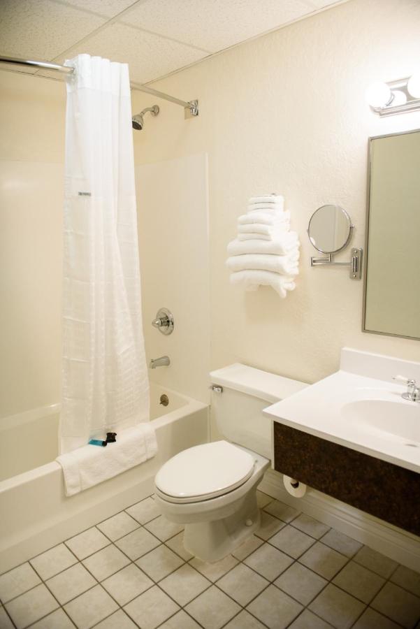 Americas Best Value Inn New Paltz — photo 8