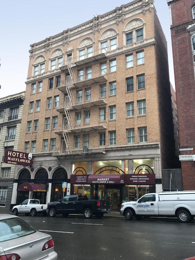 Image: Mayflower Hotel