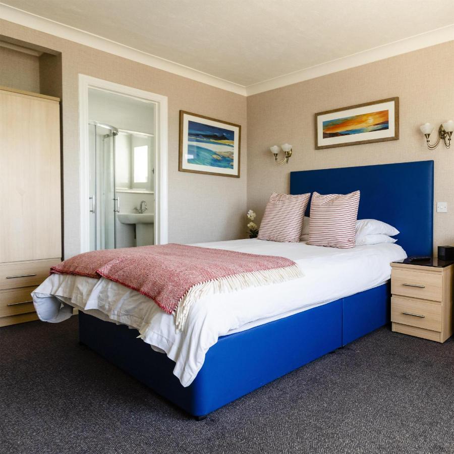 Classic King Room with Sea View - Non-Smoking