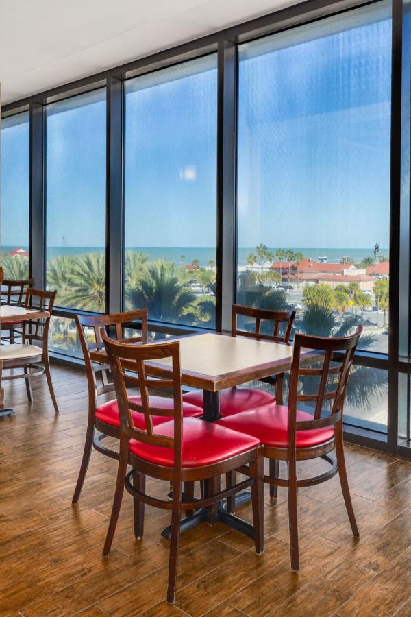 Pier House 60 Clearwater Beach Marina Hotel — photo 19