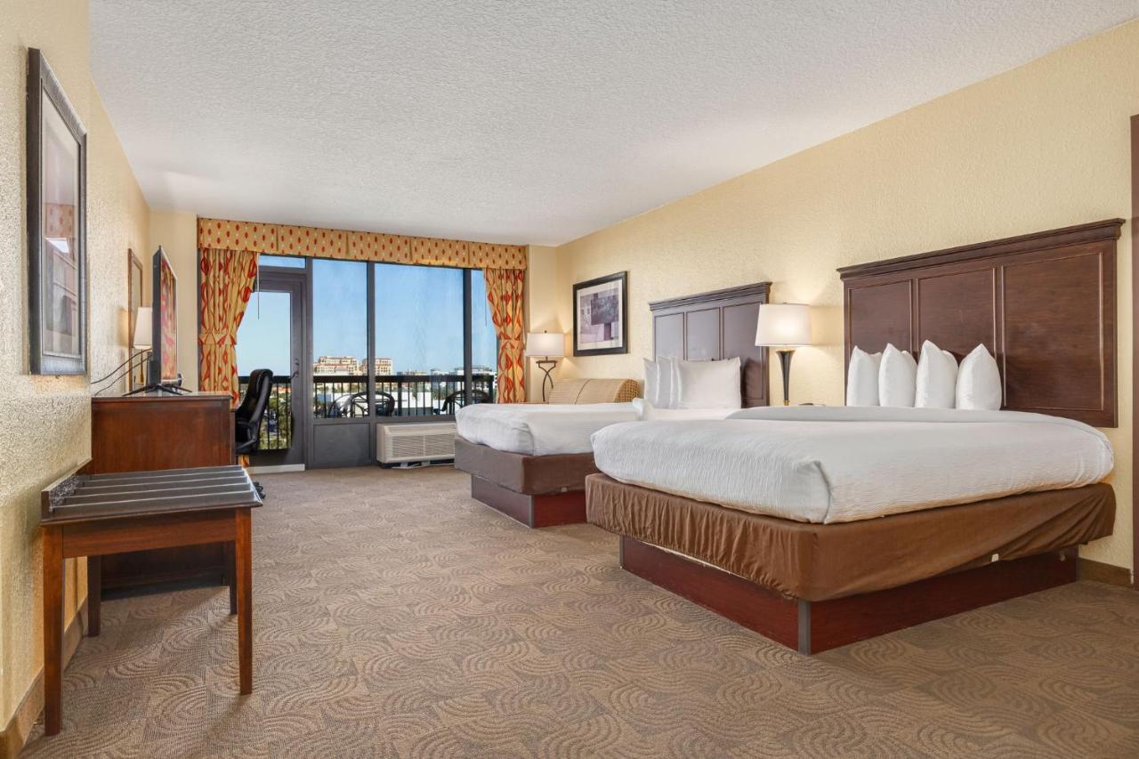 Pier House 60 Clearwater Beach Marina Hotel — photo 2