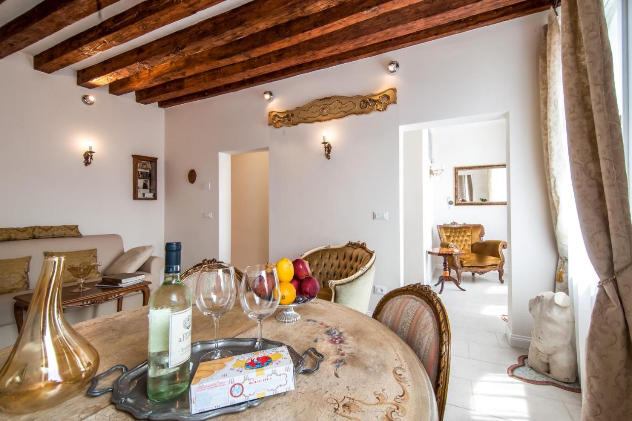 MICHELLE IN VENICE Charming Houses - 4