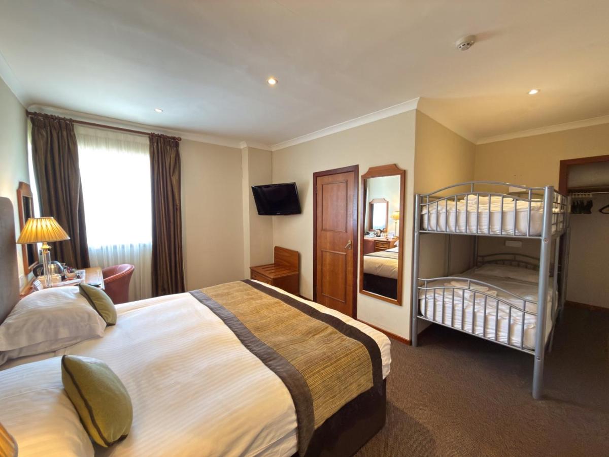 Family Room with 2 Adult Bunks