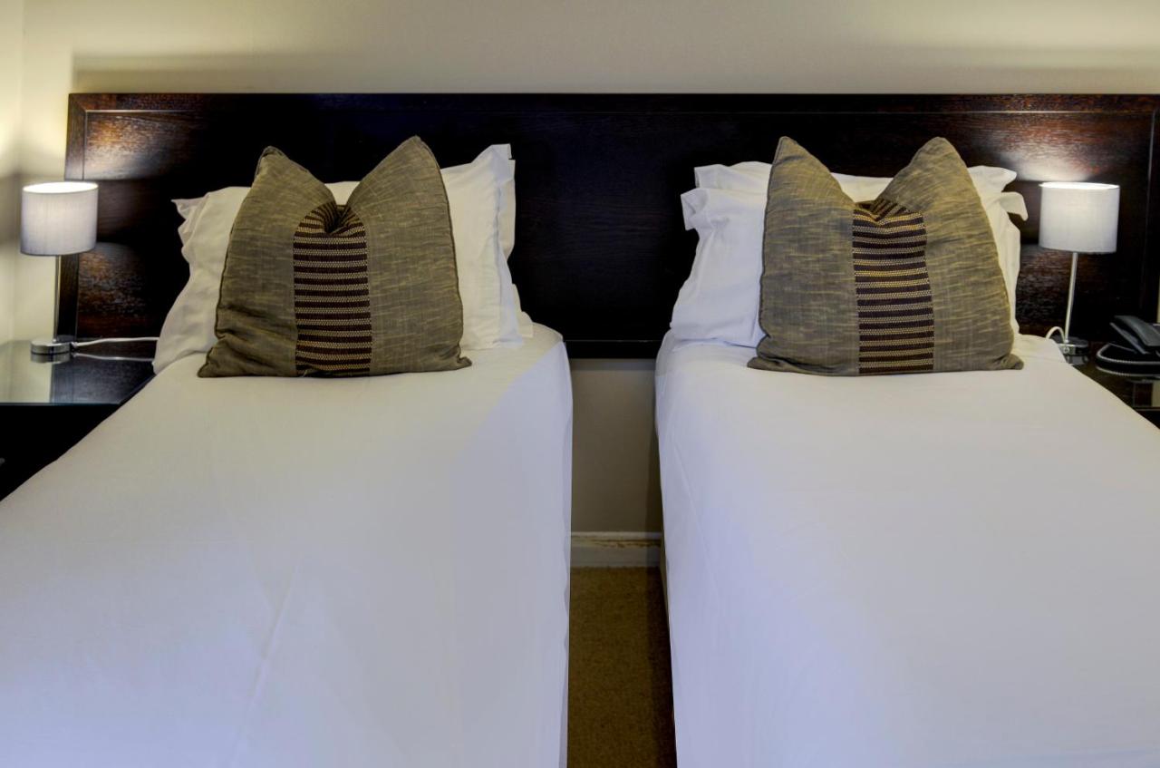 Classic King Room with Walk-In Shower and Grab Bar - Disability Access/Non-Smoking