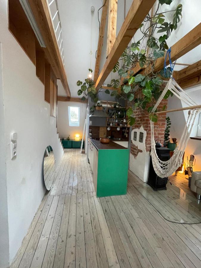 Lichtdurchflutetes Studio in Isarnähe
